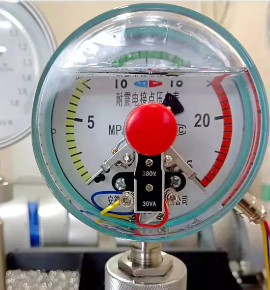 耐震电接点压力表 -25℃~55℃